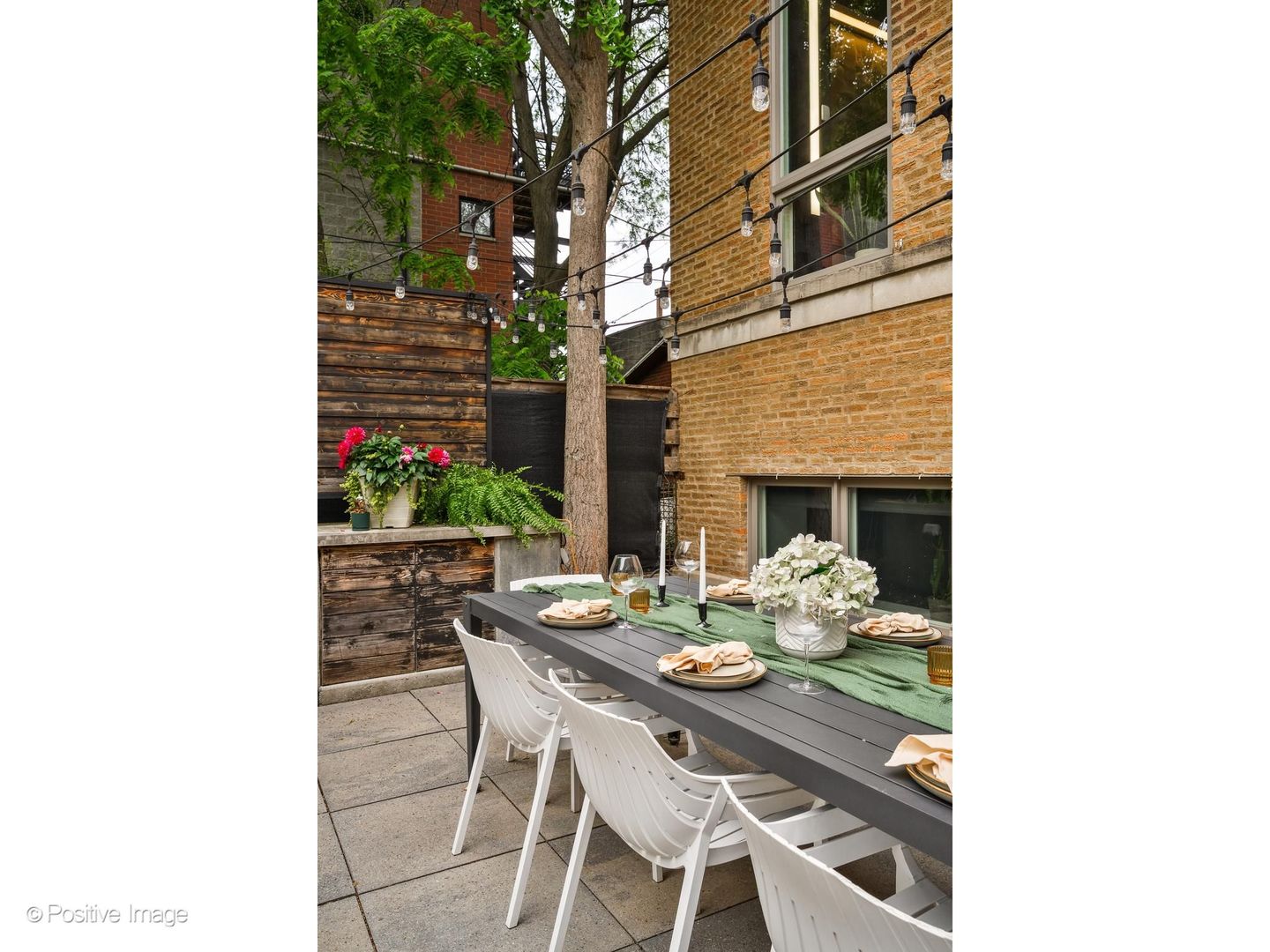 1019 N Wolcott Avenue Property Photo 71
