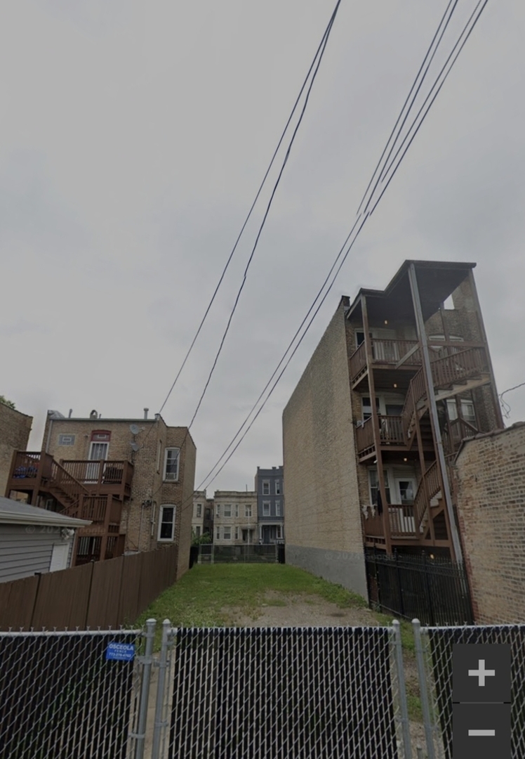 1244 S Springfield Avenue Property Photo 2