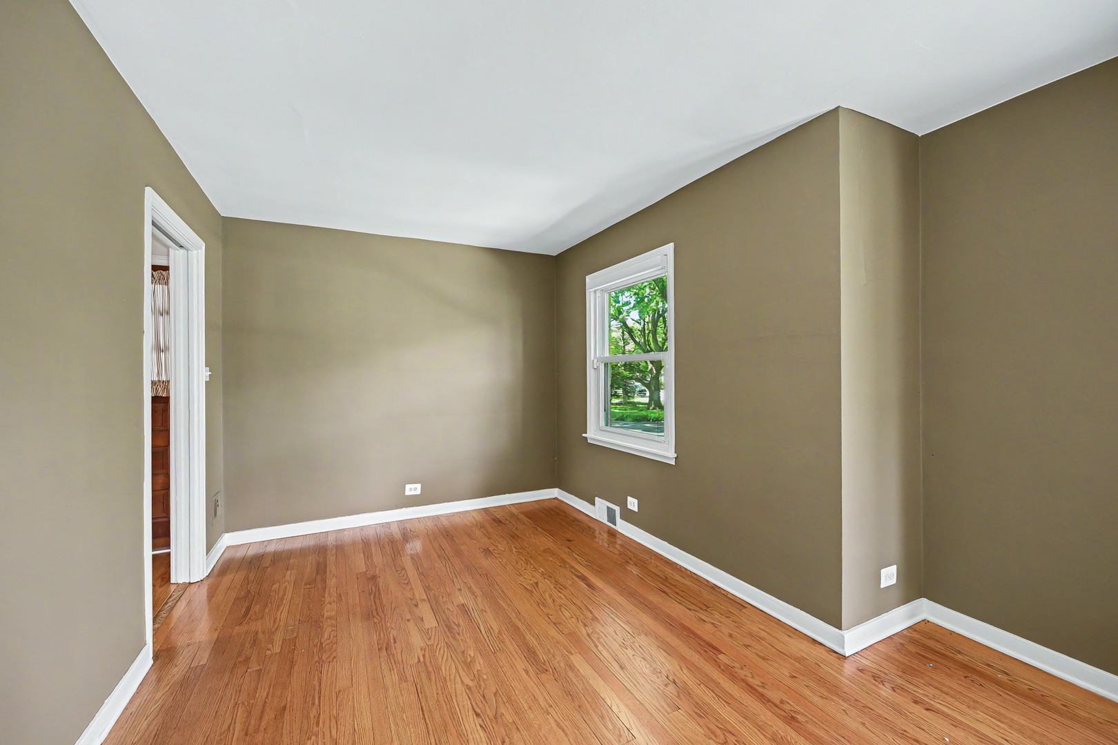 325 Lambert Road Property Photo 13