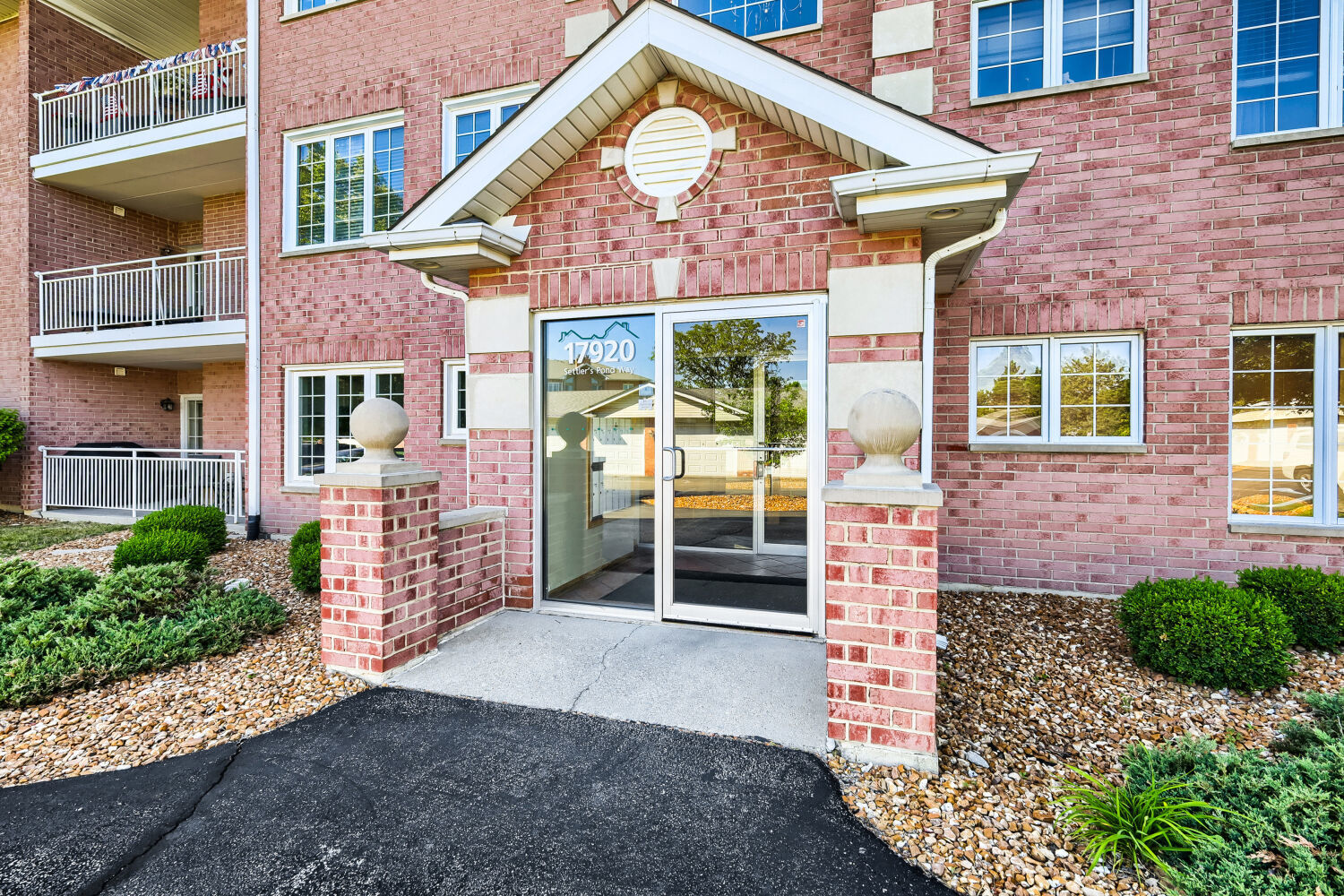 17920 Settlers Pond Way 3a Property Photo 1
