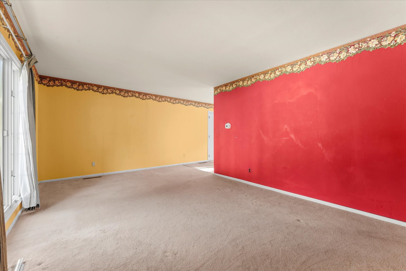 1010 Scottsdale Drive Property Photo 8