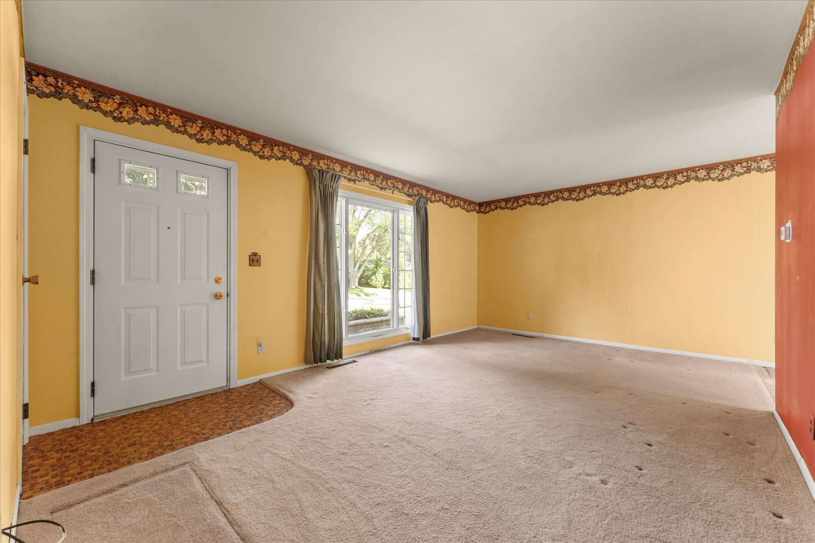 1010 Scottsdale Drive Property Photo 9