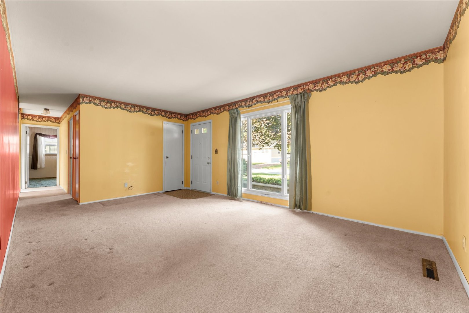1010 Scottsdale Drive Property Photo 11