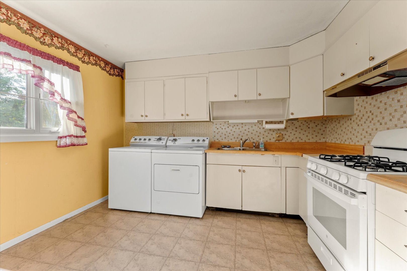 1010 Scottsdale Drive Property Photo 15