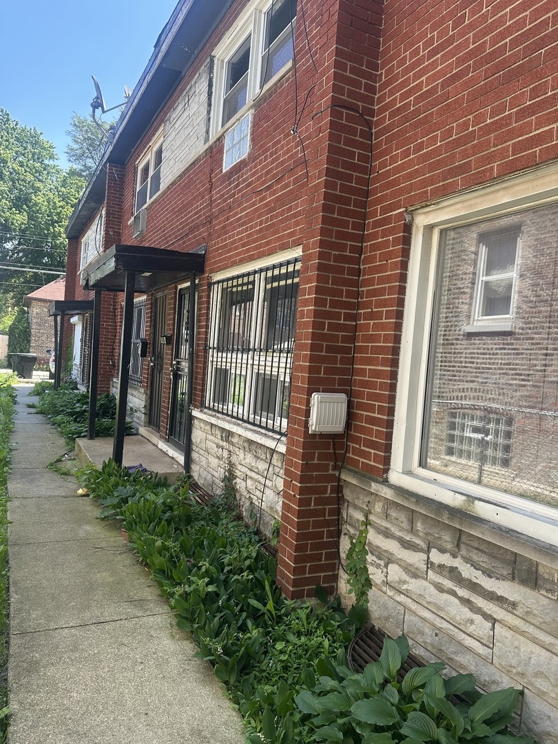 7939 S Ingleside Avenue C Property Photo 1
