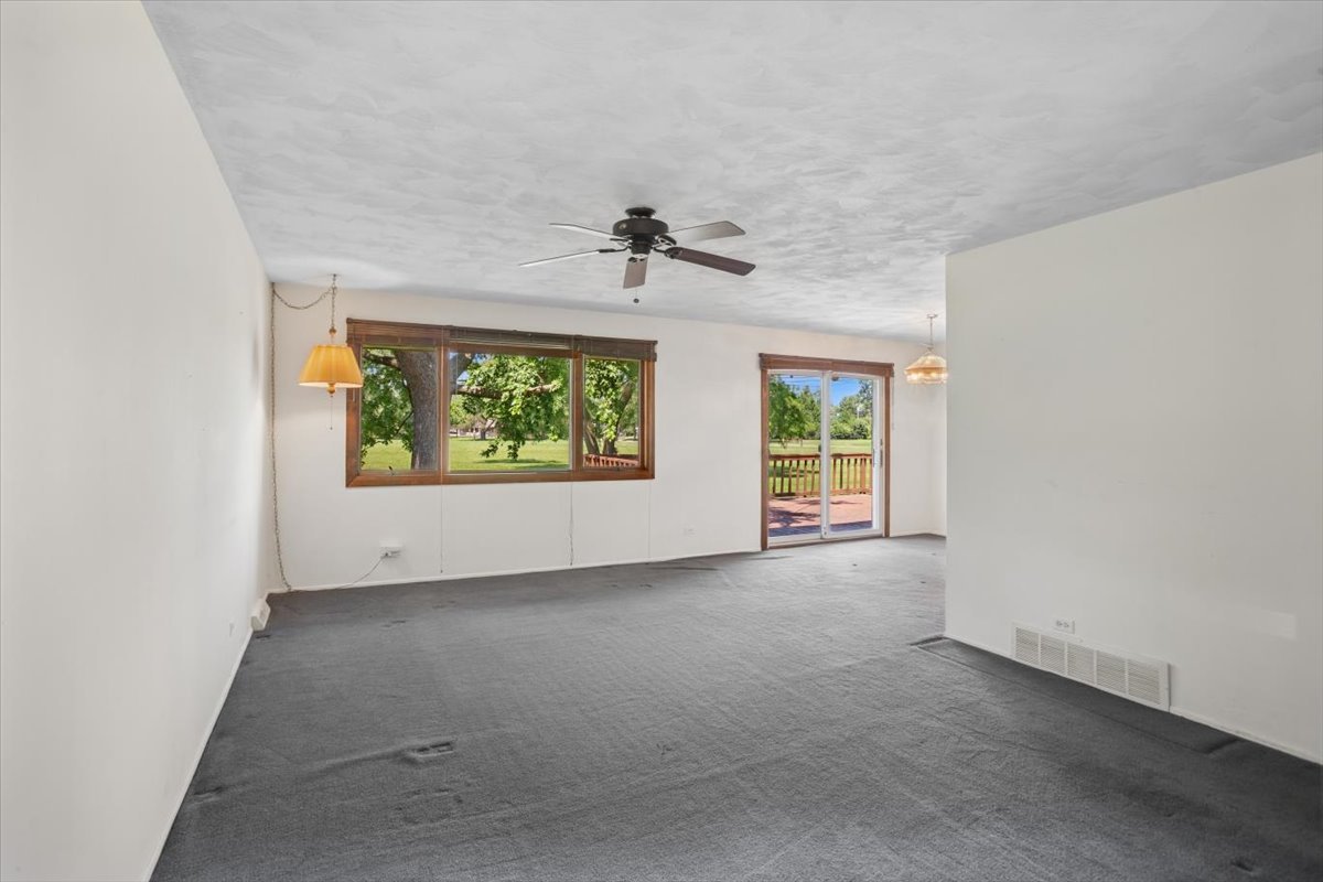 460 W Kathleen Drive Property Photo 2