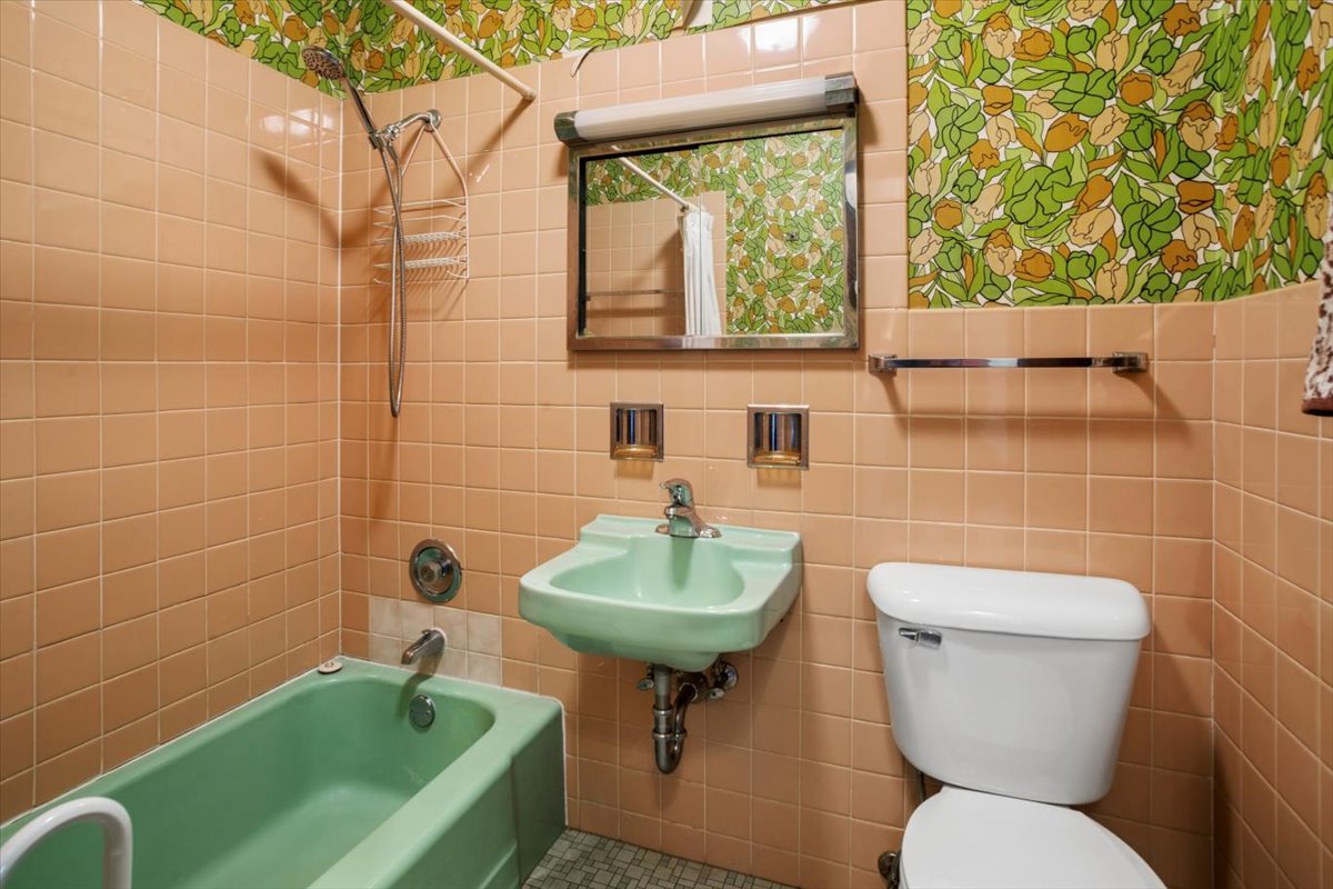 460 W Kathleen Drive Property Photo 8