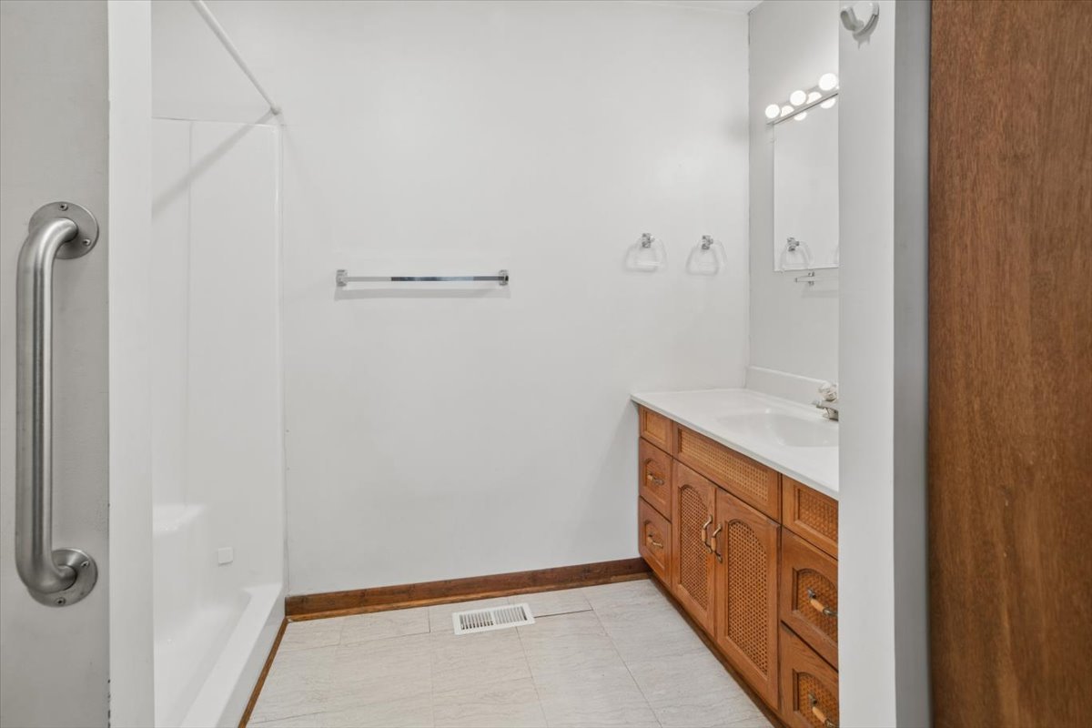460 W Kathleen Drive Property Photo 11