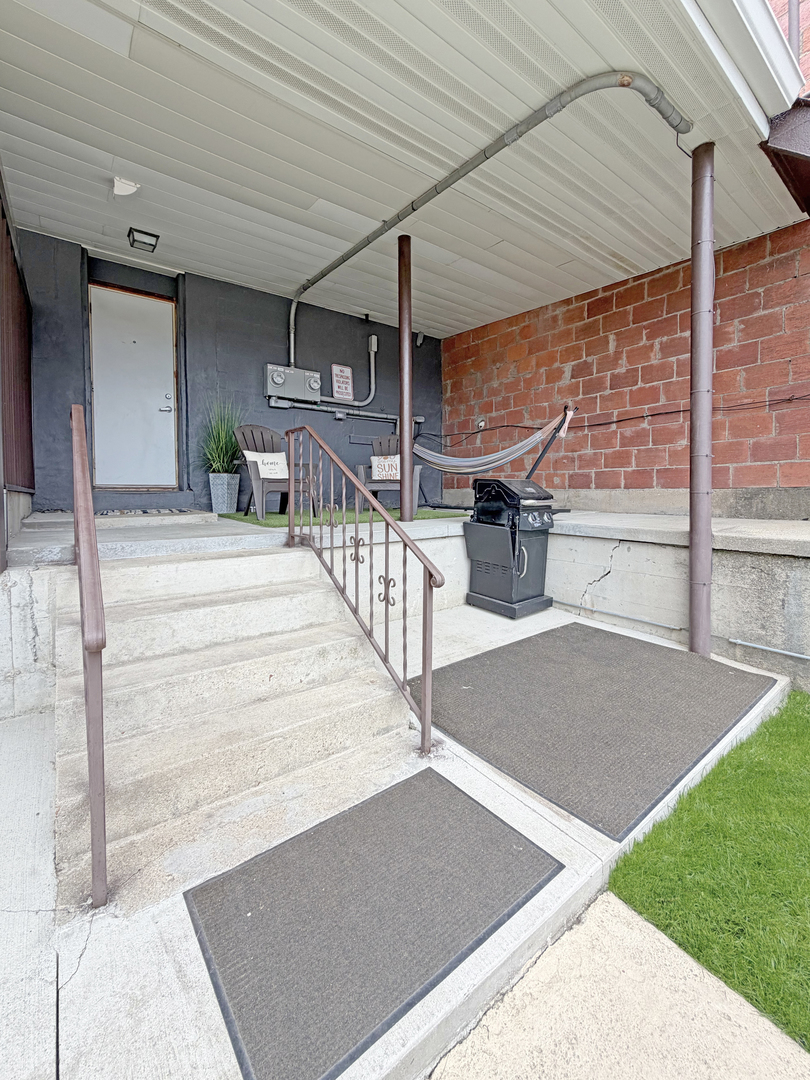113 W Railroad Street 115 Property Photo 5