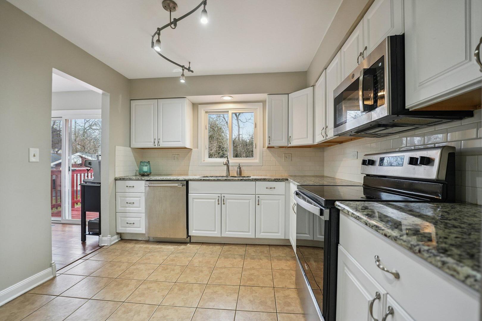311 Harding Avenue Property Photo 11