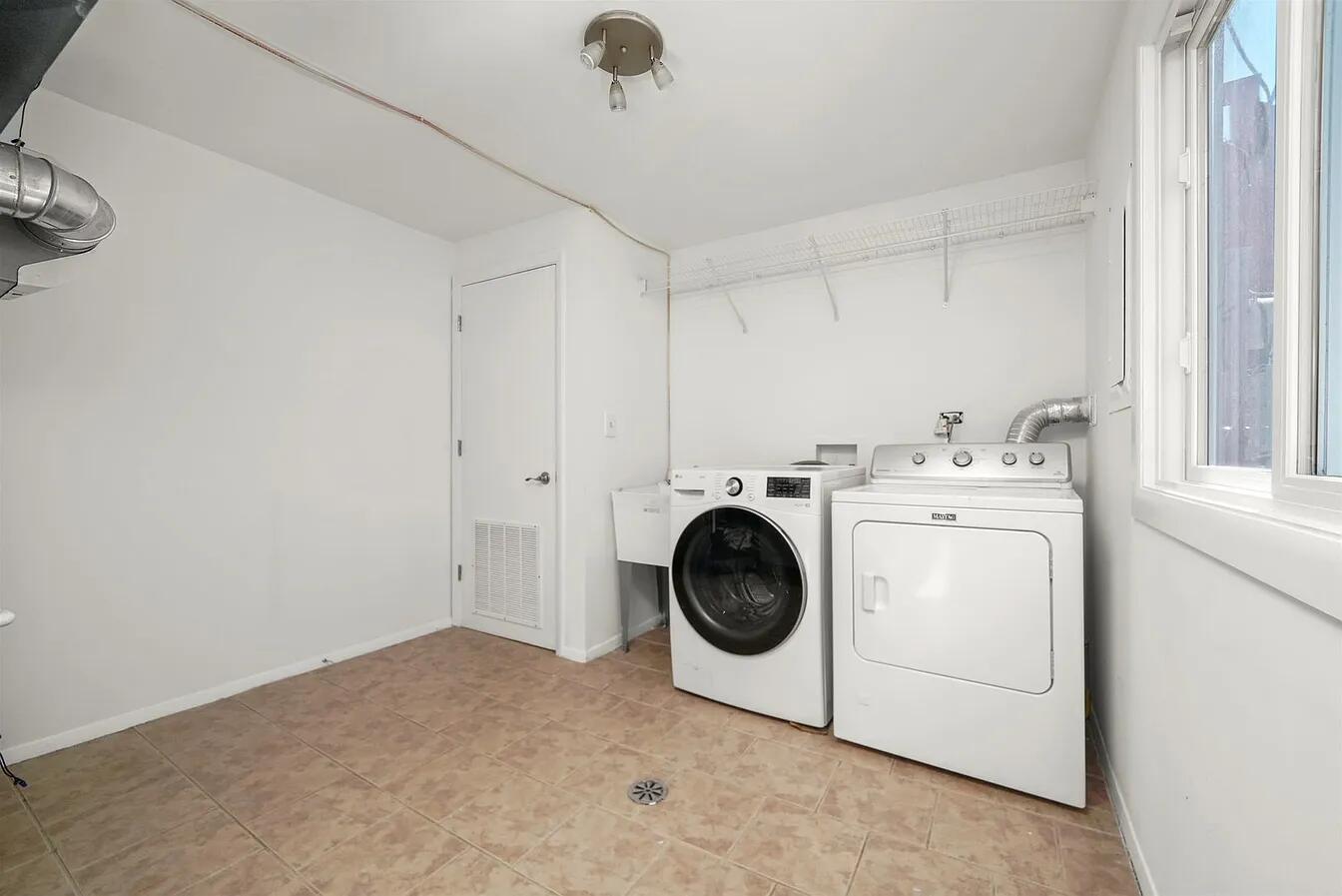 311 Harding Avenue Property Photo 21