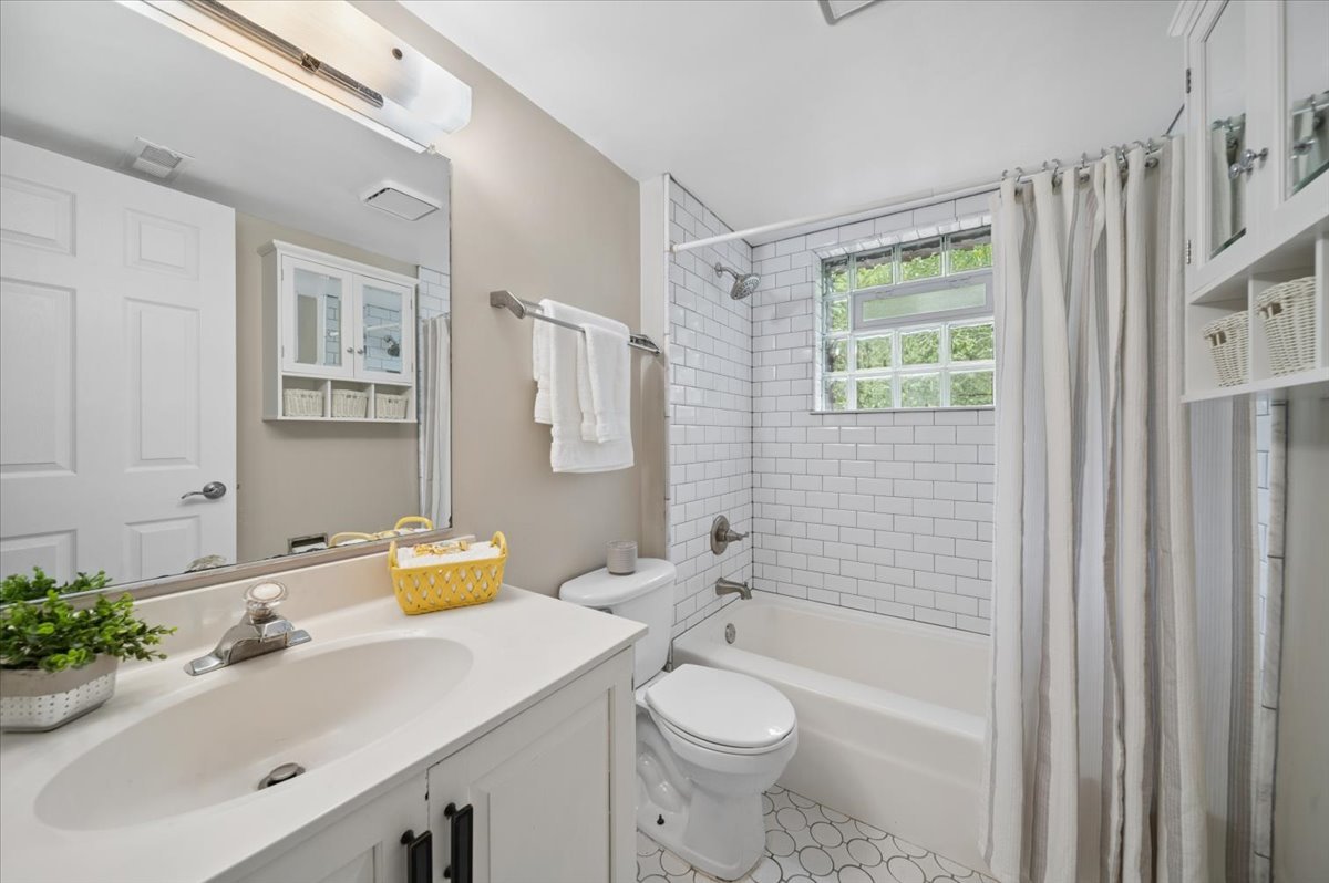 6638 Timbertrails Road Property Photo 17