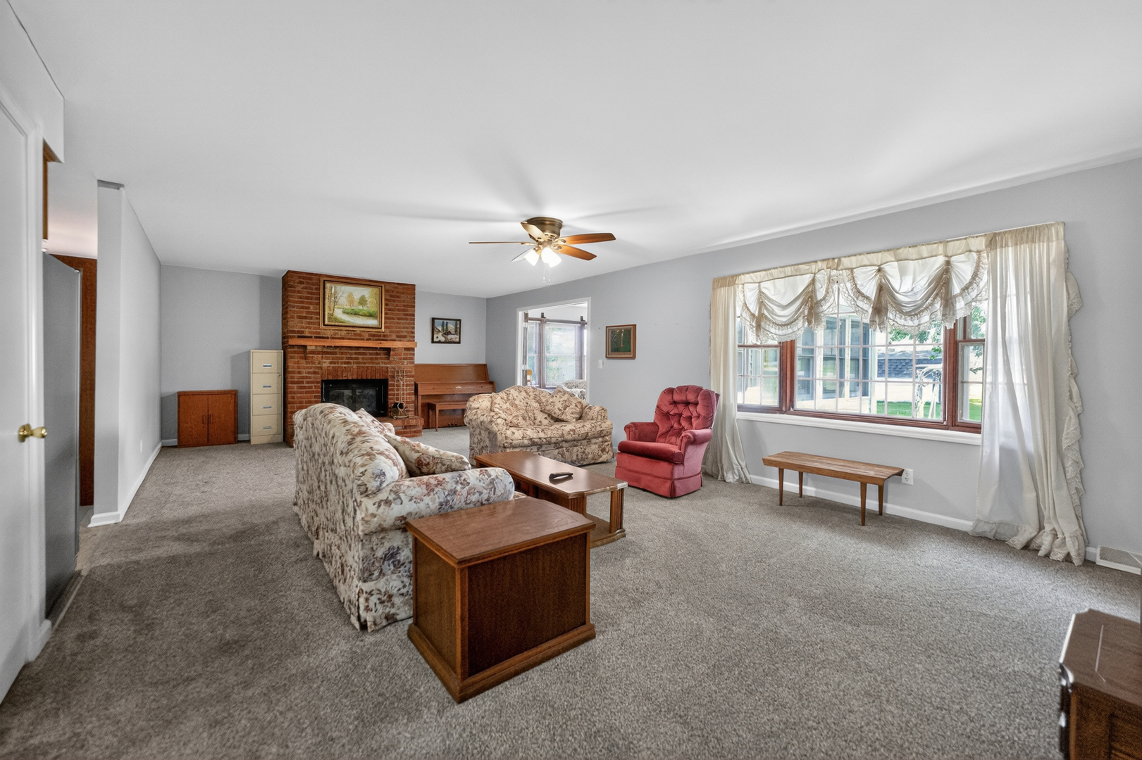 1526 Pebblewood Drive Property Photo 6