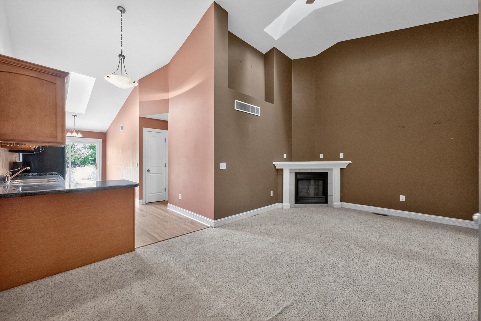 3925 South Pointe Drive B Property Photo 8