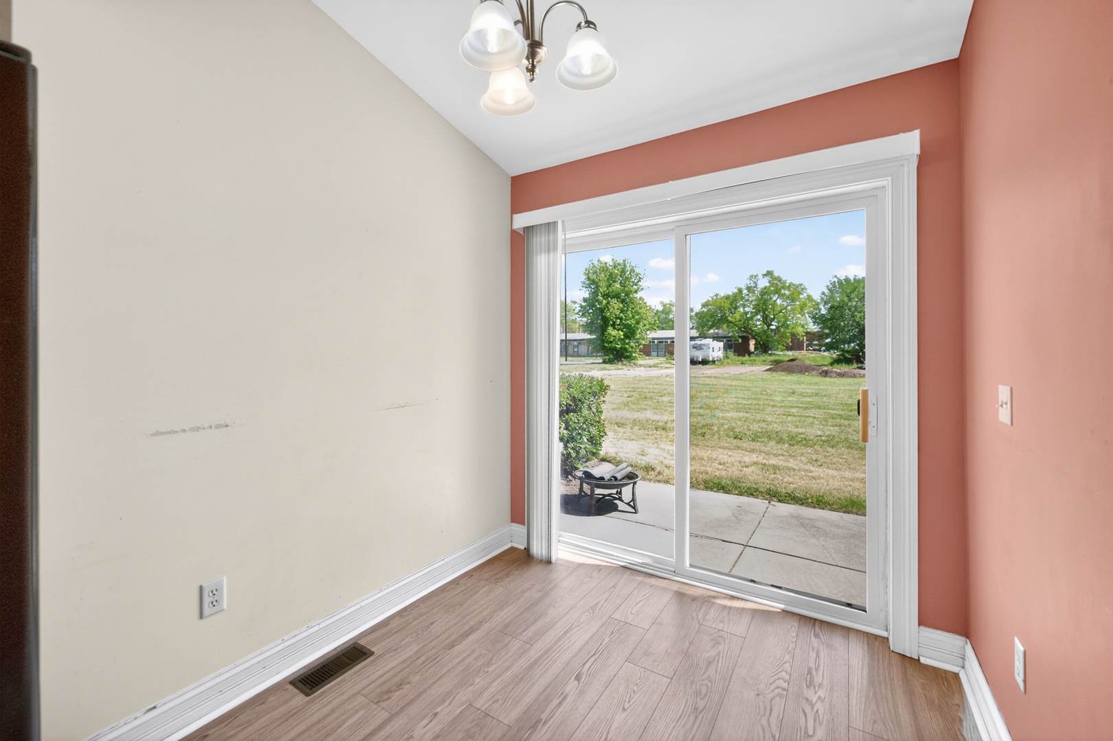 3925 South Pointe Drive B Property Photo 13