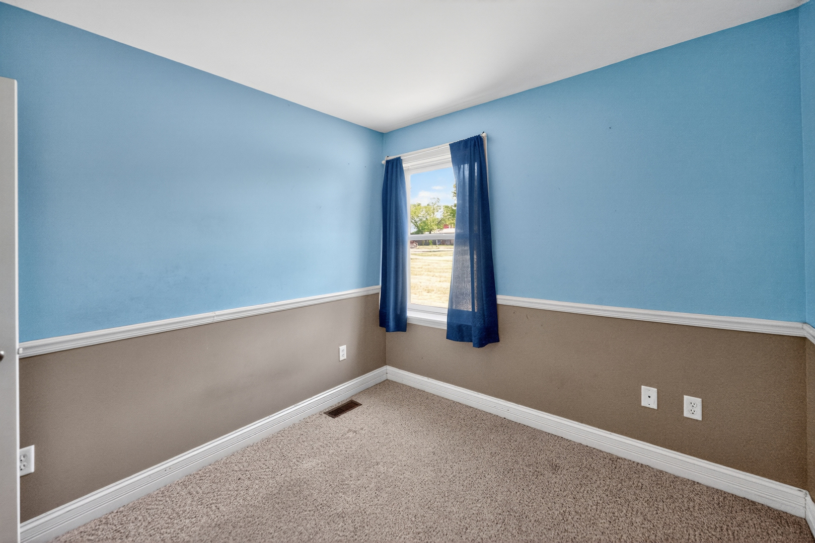 3925 South Pointe Drive B Property Photo 16