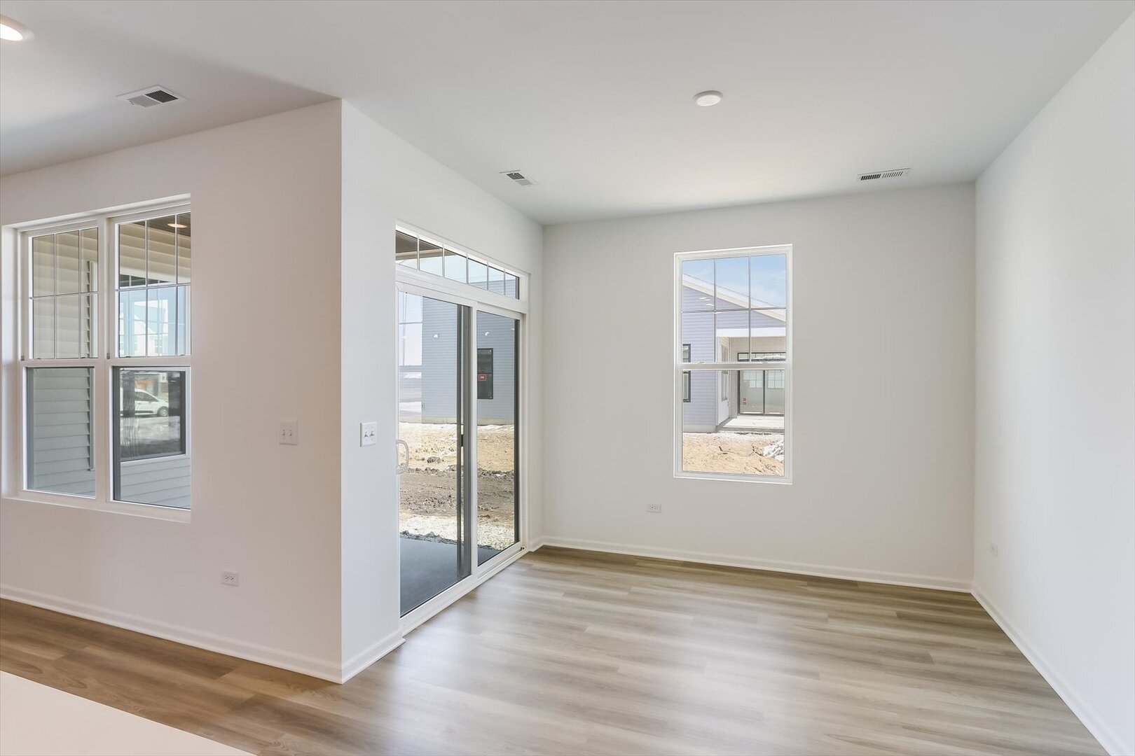 25521 W Alabaster Circle Property Photo 6