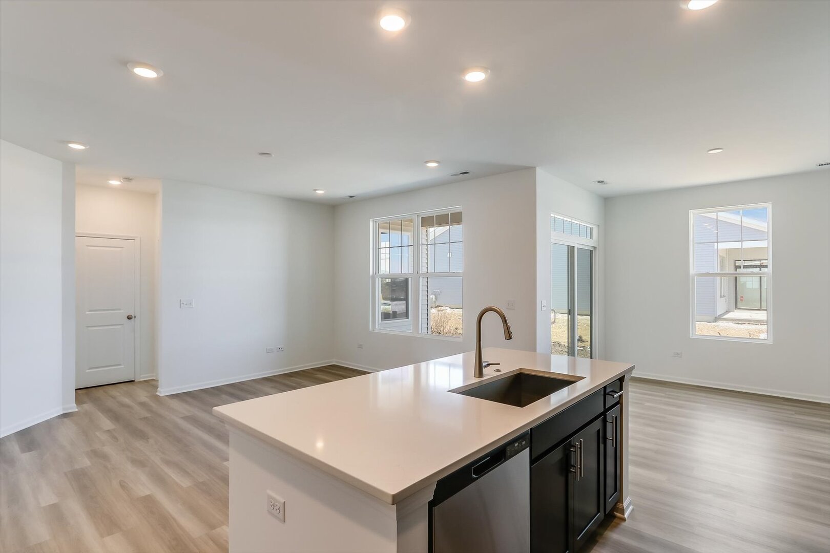 25521 W Alabaster Circle Property Photo 16