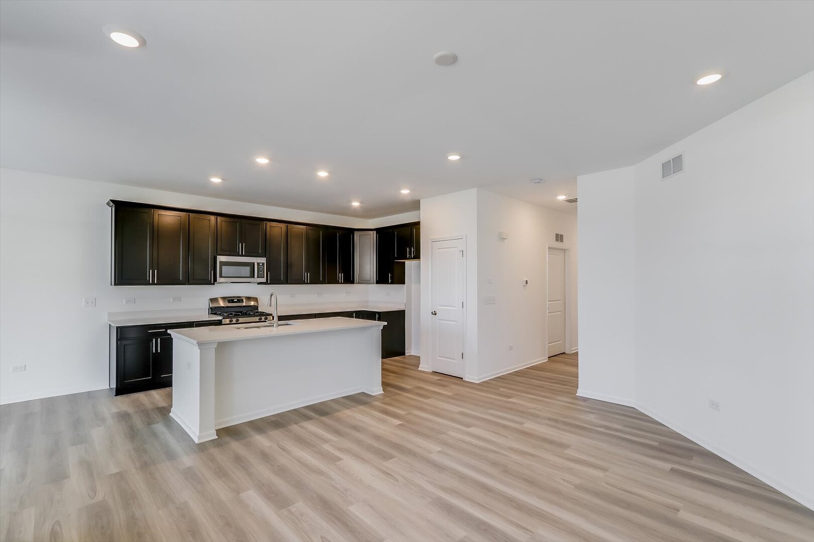 25521 W Alabaster Circle Property Photo 17