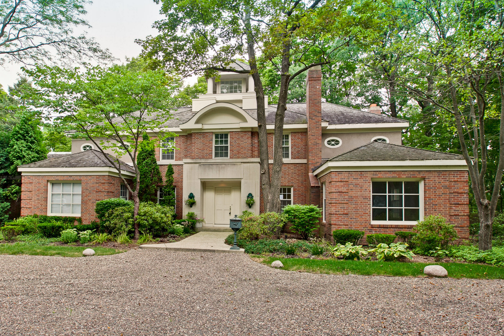 427 N Sheridan Road Property Photo 1