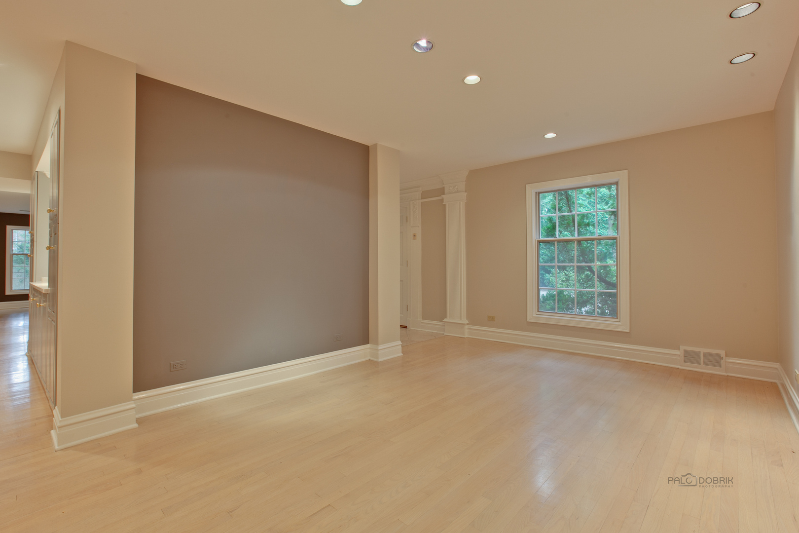 427 N Sheridan Road Property Photo 10