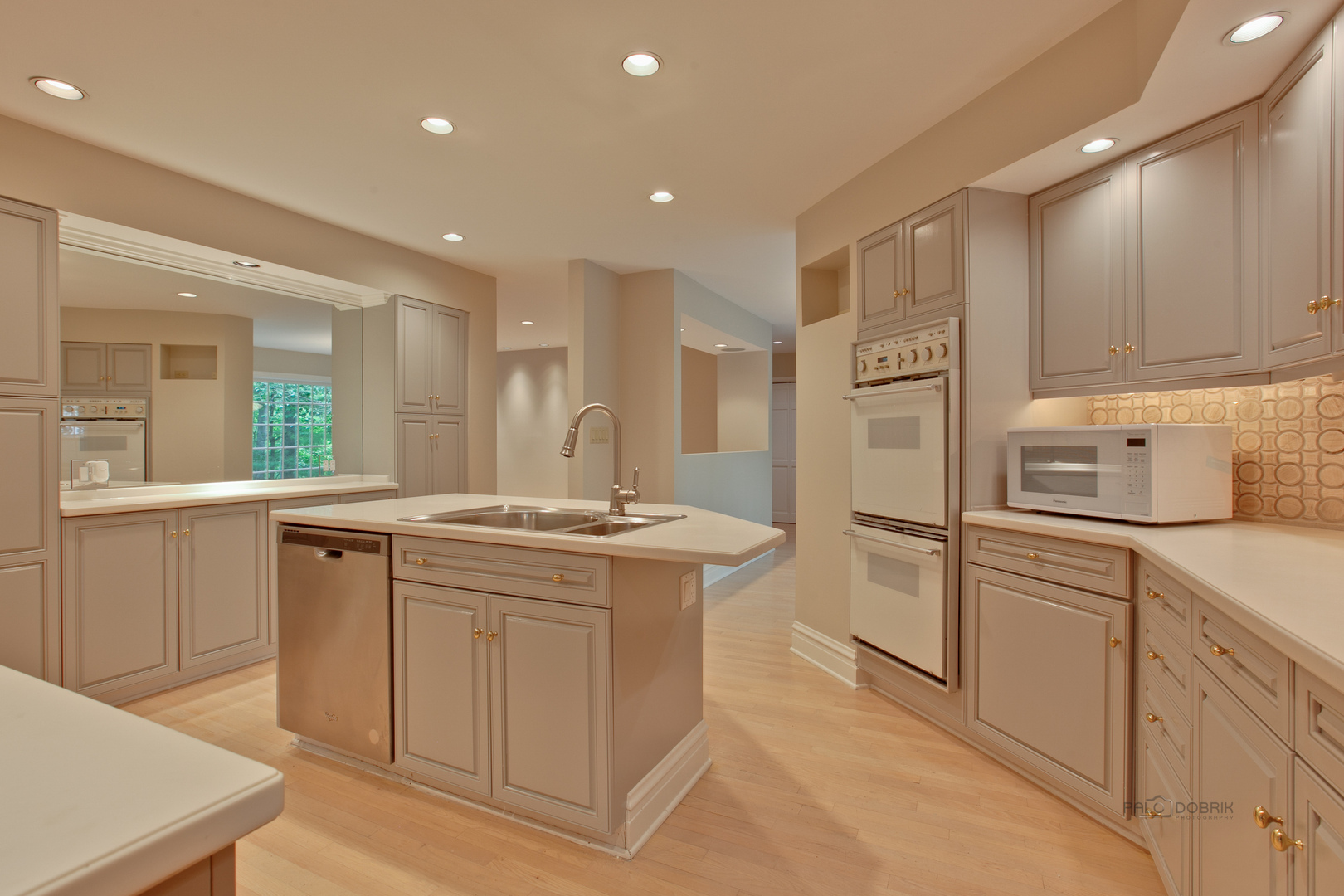 427 N Sheridan Road Property Photo 19