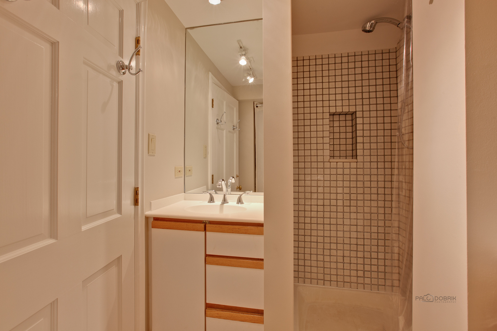427 N Sheridan Road Property Photo 46
