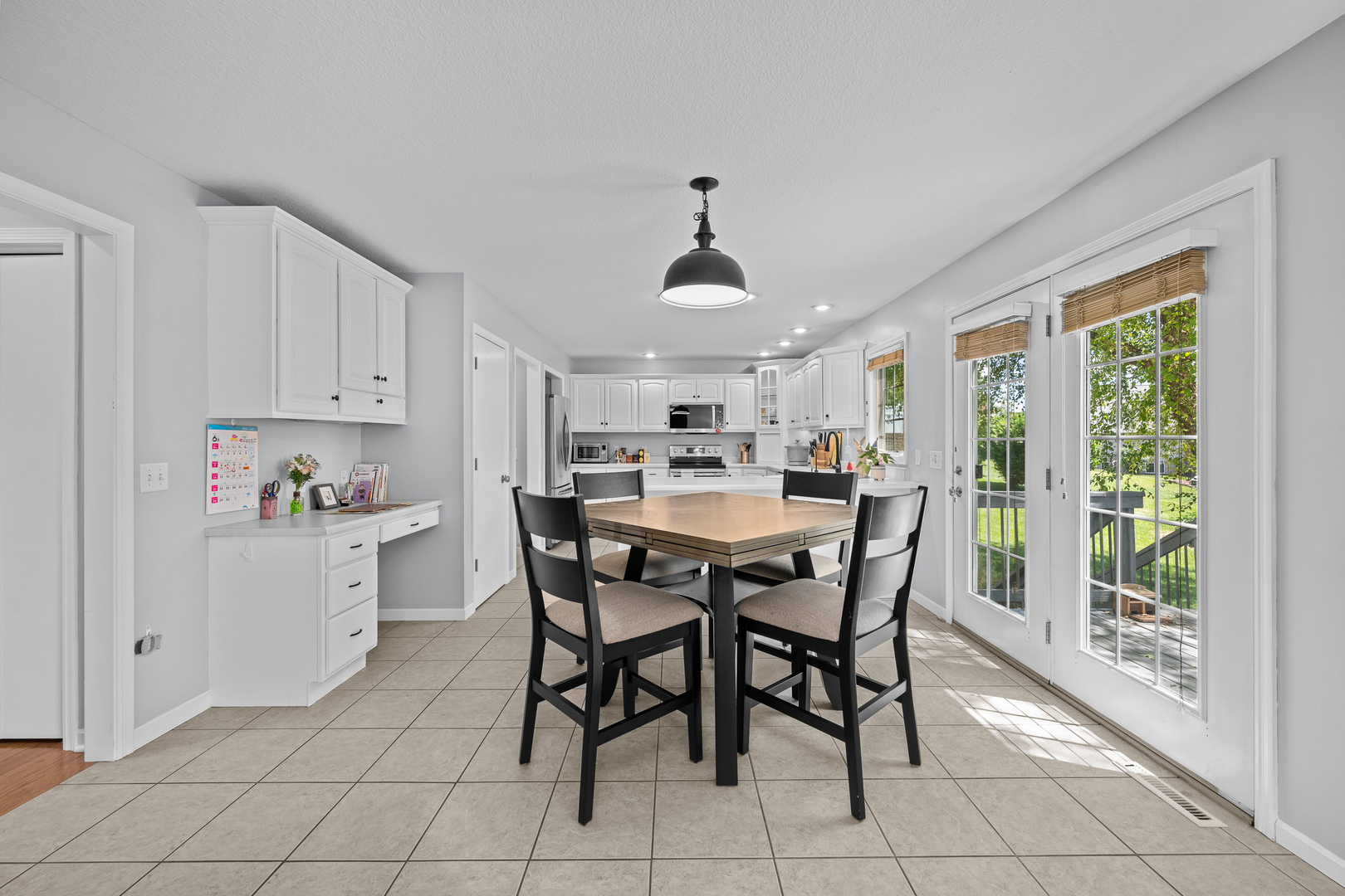 1198 Bridgeview Place Property Photo 15