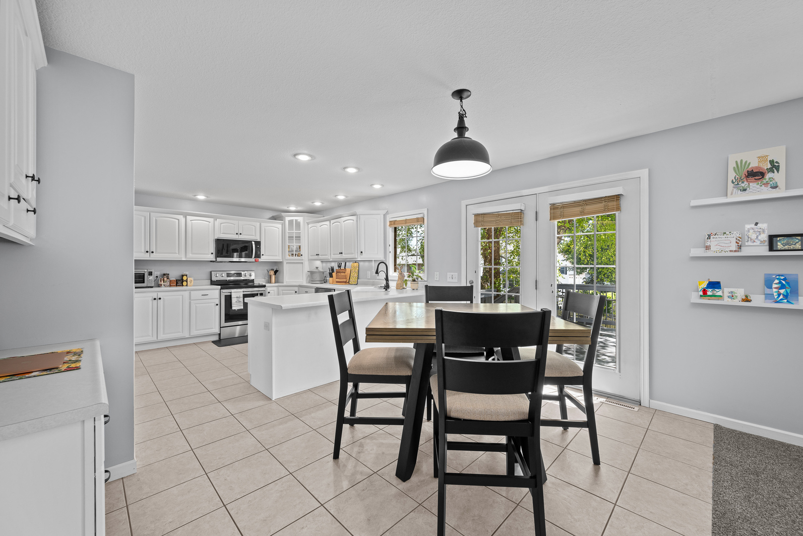 1198 Bridgeview Place Property Photo 16