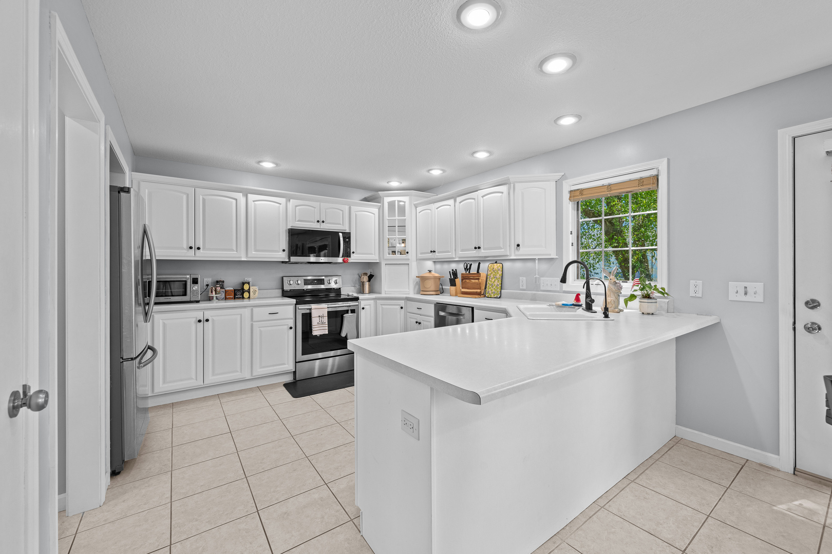 1198 Bridgeview Place Property Photo 18