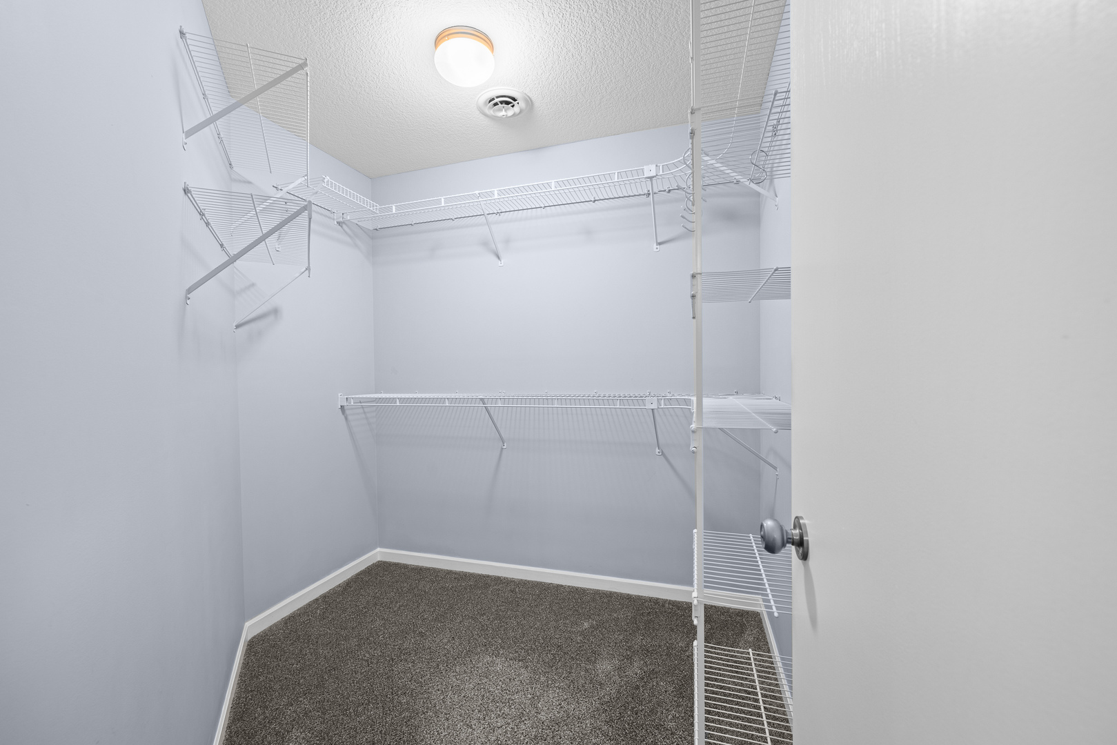 1198 Bridgeview Place Property Photo 30