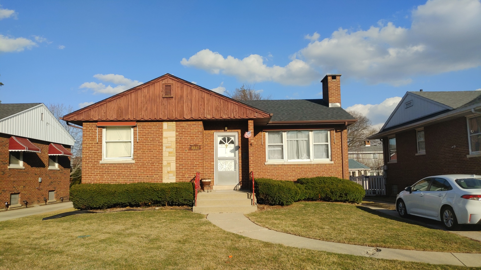 2237 Sunnyside Avenue Property Photo 1