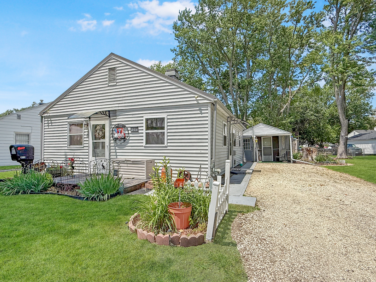 1357 Fairlawn Drive Property Photo 1