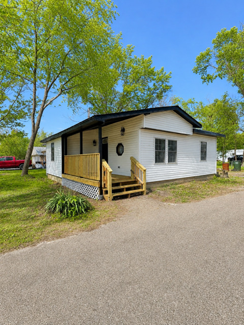 110 N Robert Drive Property Photo 1
