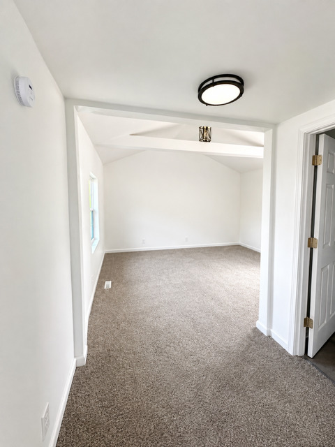 110 N Robert Drive Property Photo 6
