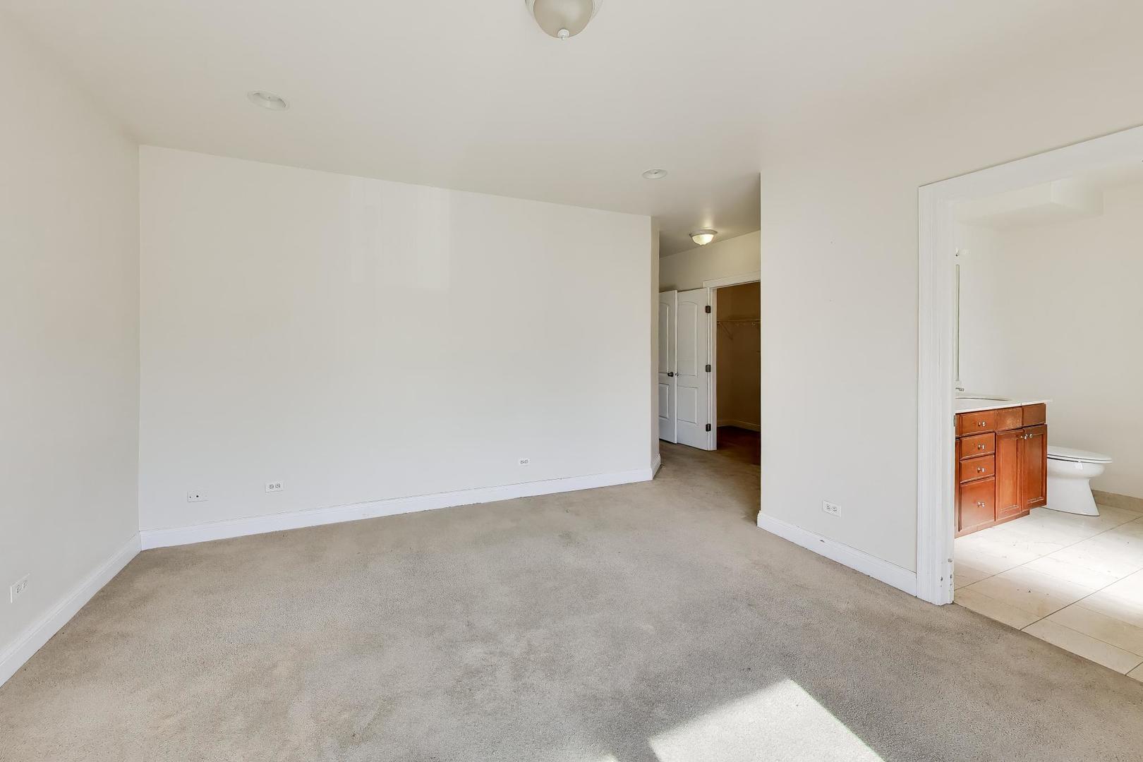 6835 S Cornell Avenue 2s Property Photo 11