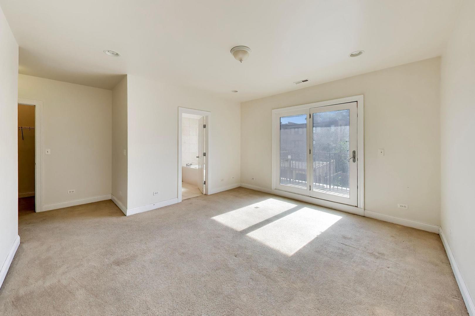 6835 S Cornell Avenue 2s Property Photo 12