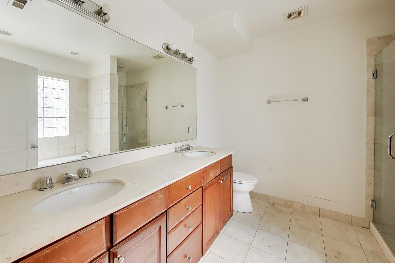 6835 S Cornell Avenue 2s Property Photo 13