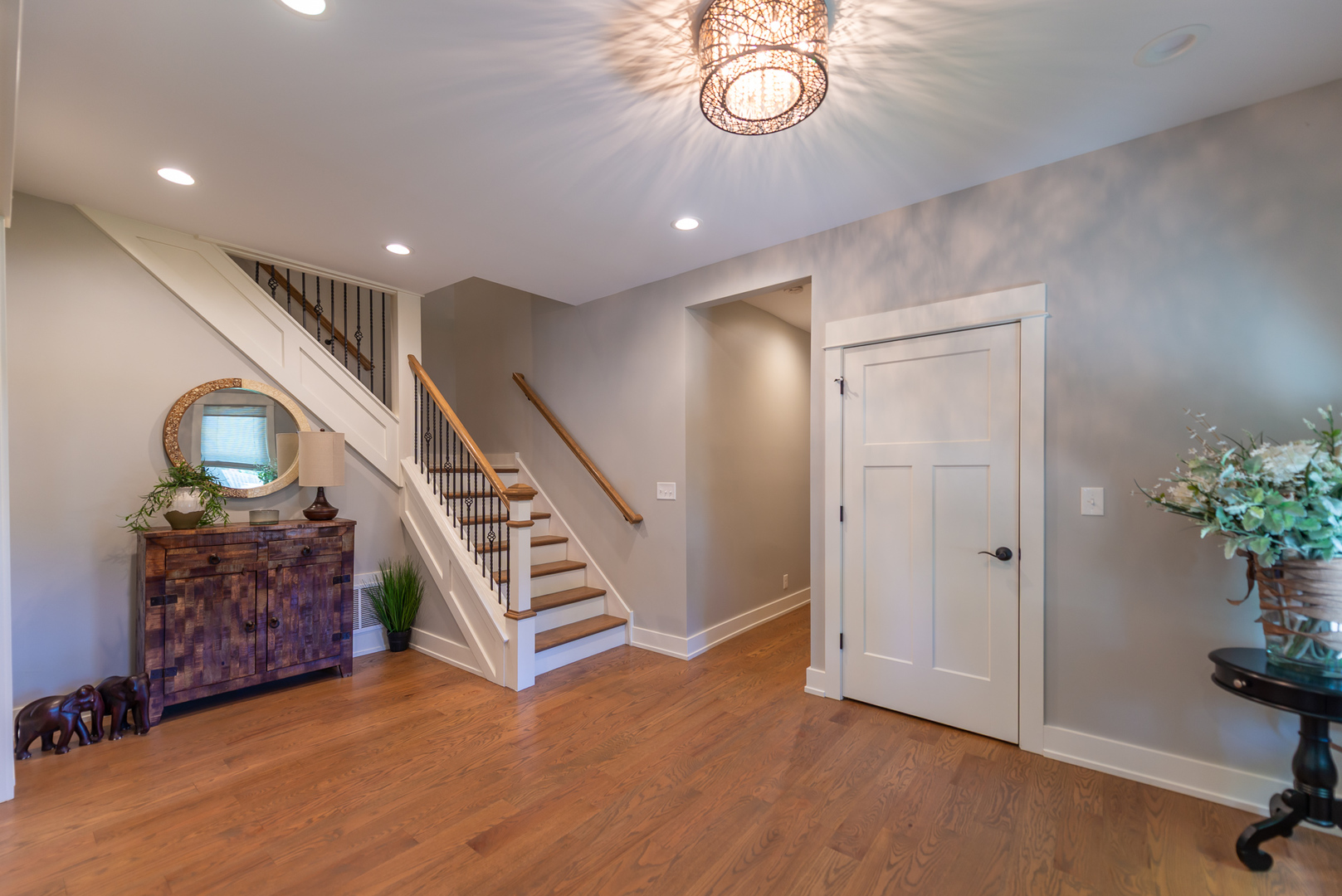 1045 N 5th Avenue Property Photo 14