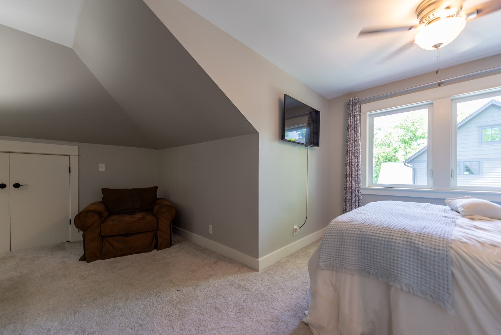 1045 N 5th Avenue Property Photo 48