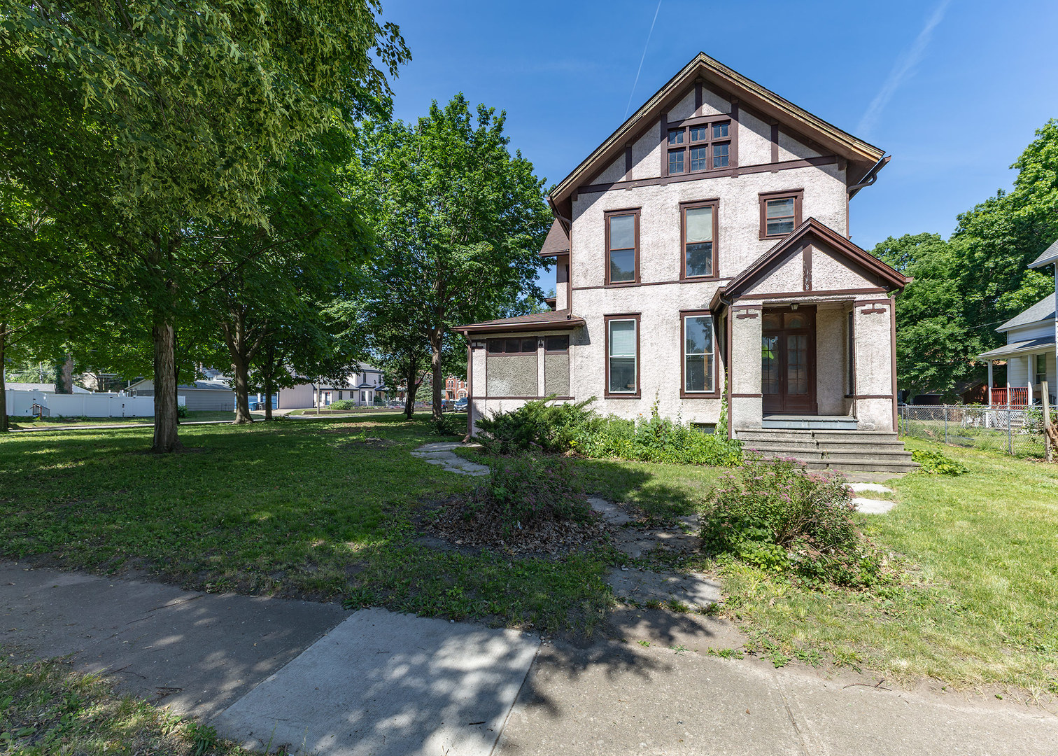 728 21st Street Property Photo 1