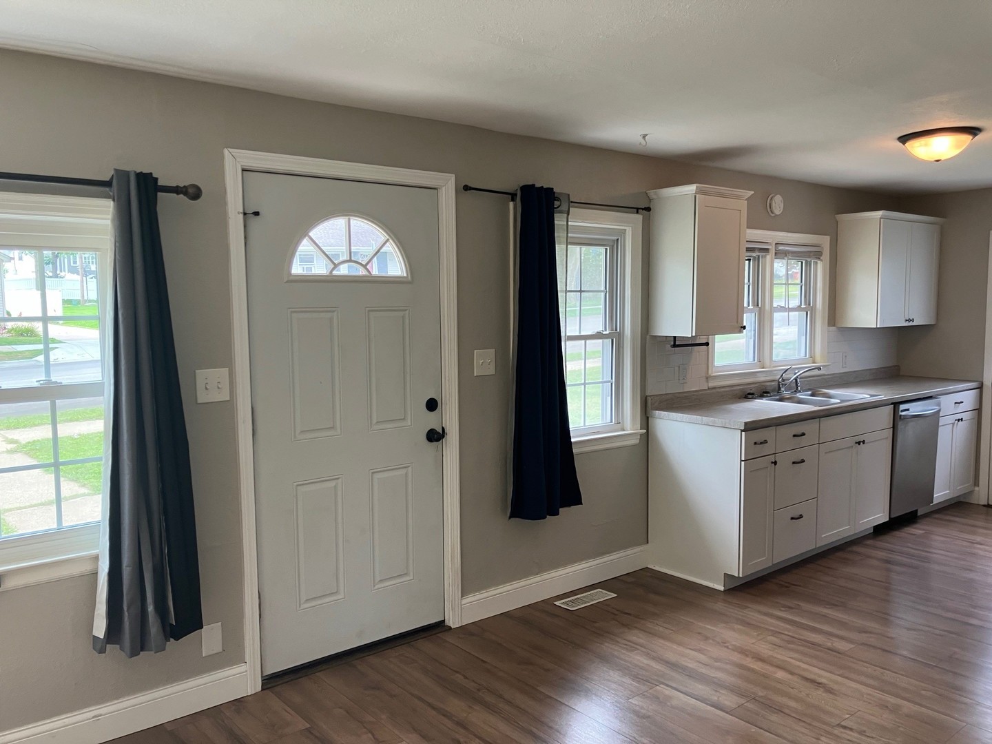 808 S 18th Property Photo 3