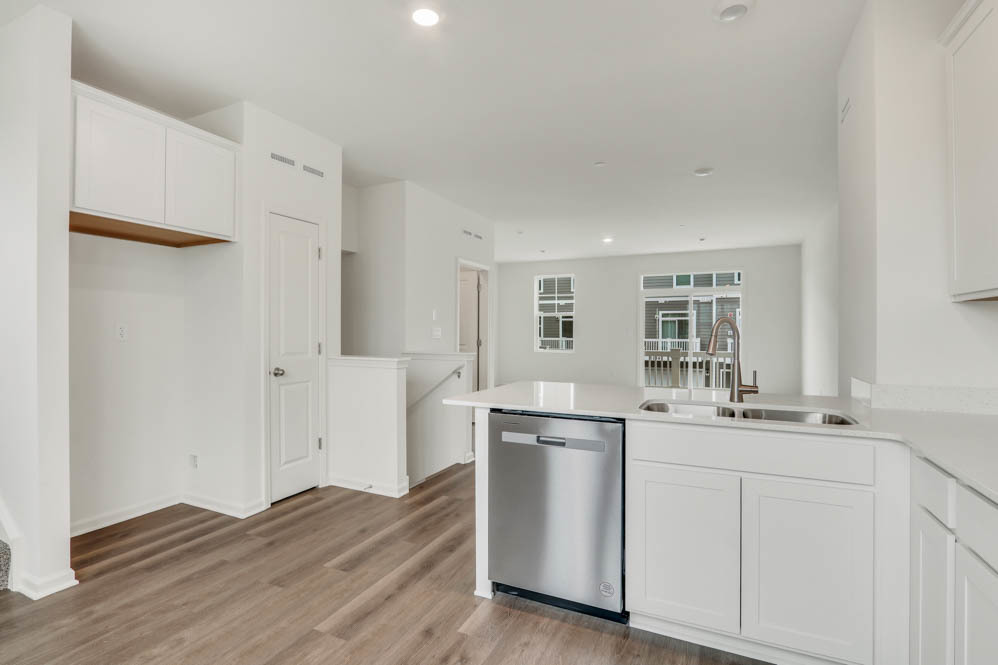 515 Yosemite Way Property Photo 8