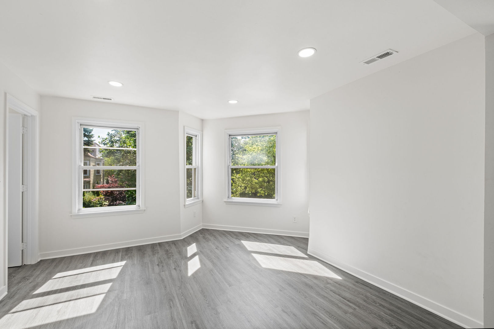 2622 N Central Park Avenue Property Photo 14