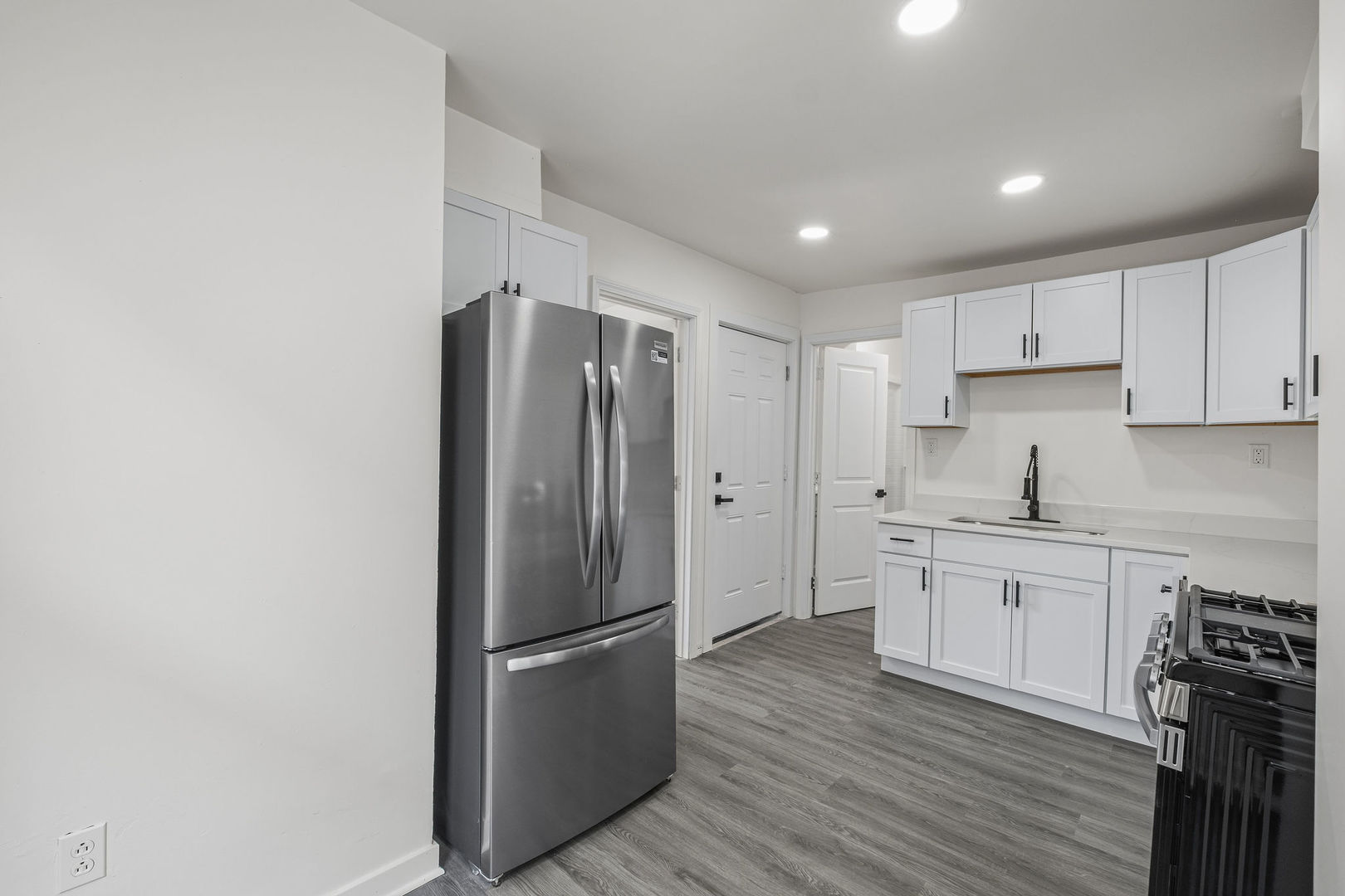 2622 N Central Park Avenue Property Photo 19