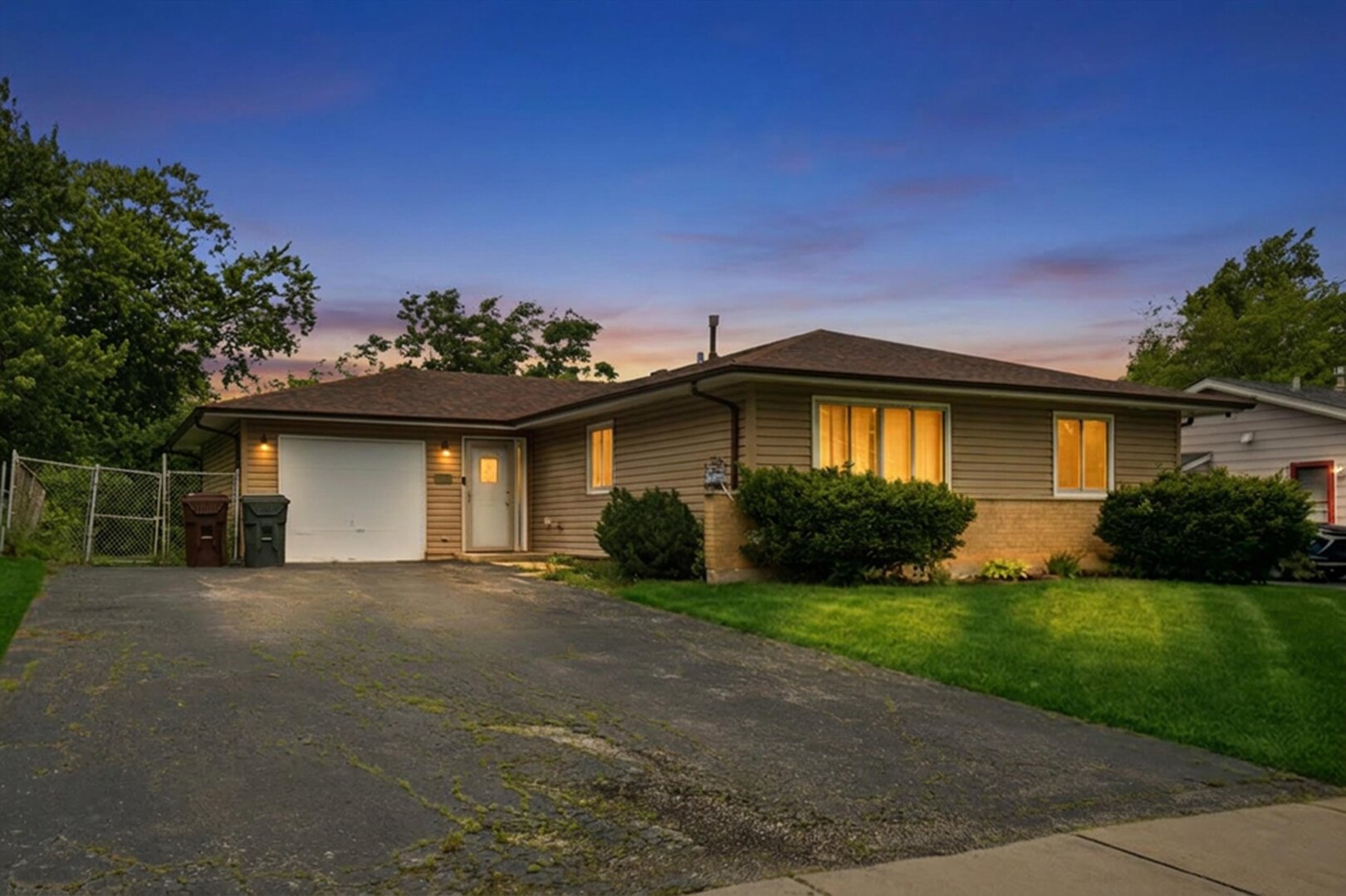 17790 Harvard Lane Property Photo 2