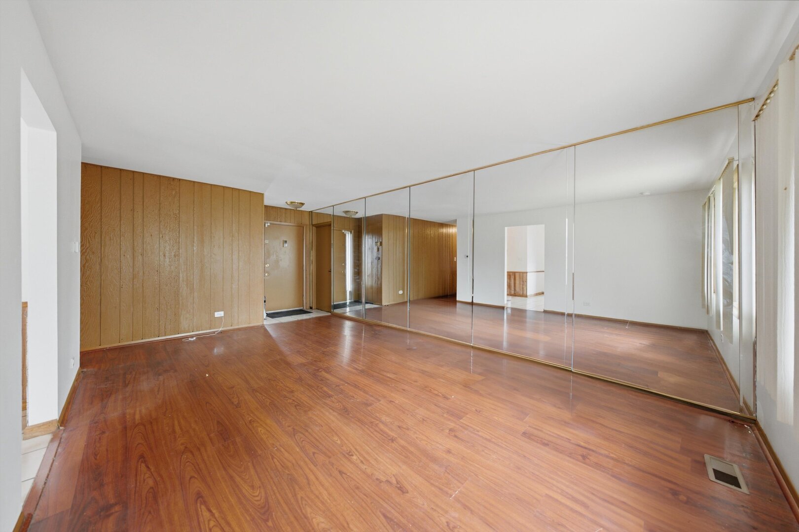 17790 Harvard Lane Property Photo 5