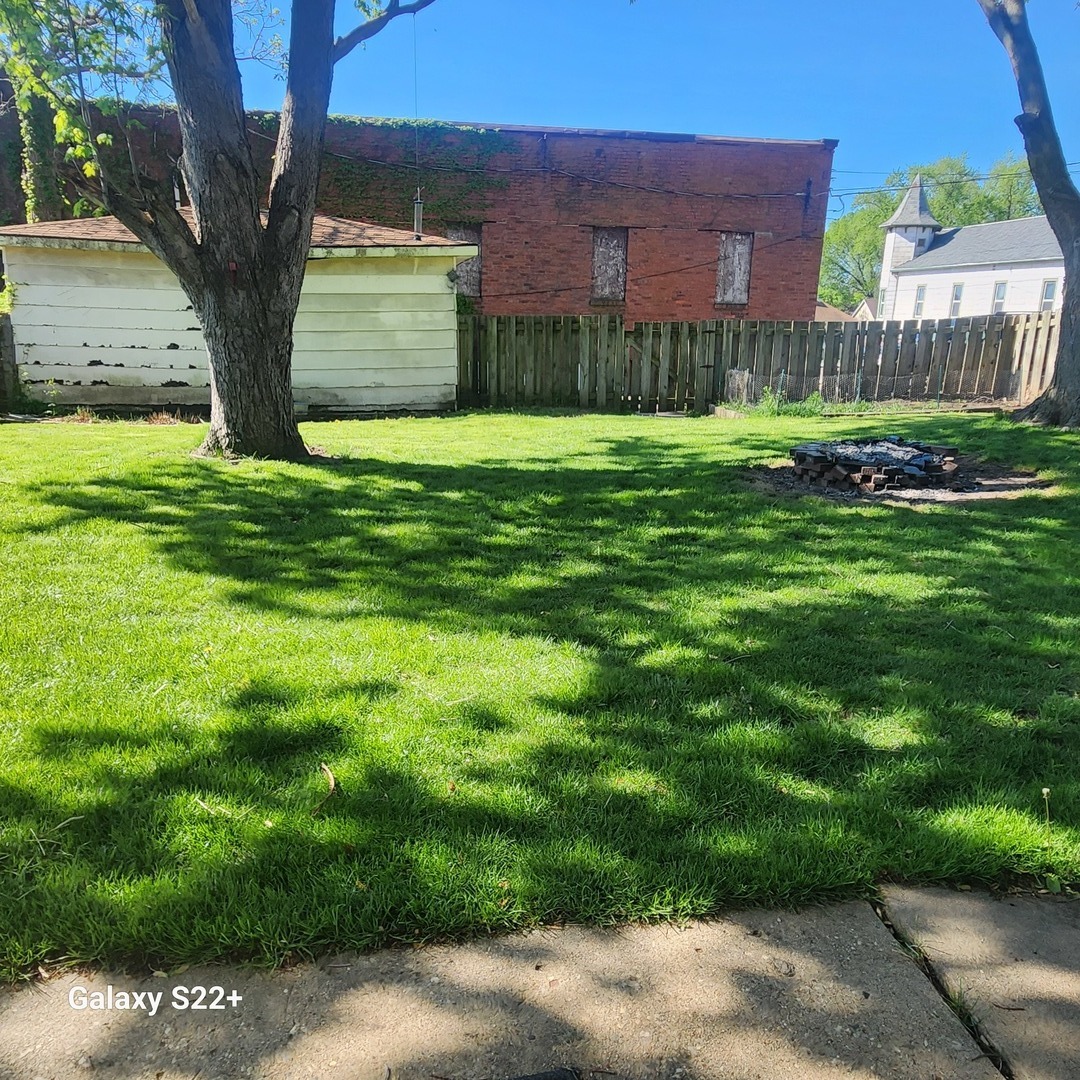426 6th Street Property Photo 8