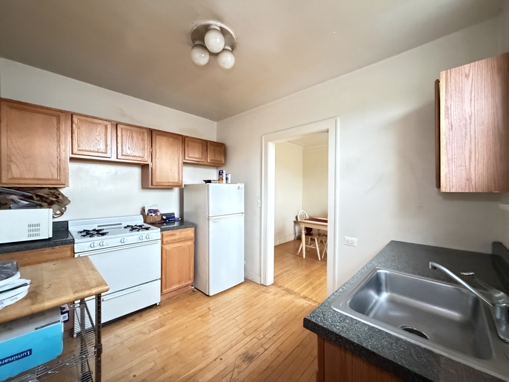 918 Green Bay Road 3e Property Photo 3