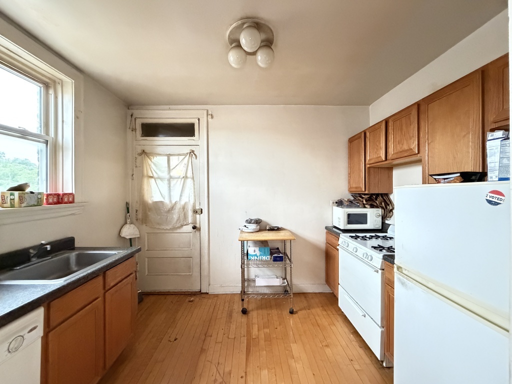 918 Green Bay Road 3e Property Photo 5